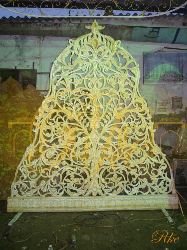 wedding stage outdoor carved panel with cutwork freestanding work of fiberglass in lightweight for decorations of wedding mandap and stage 